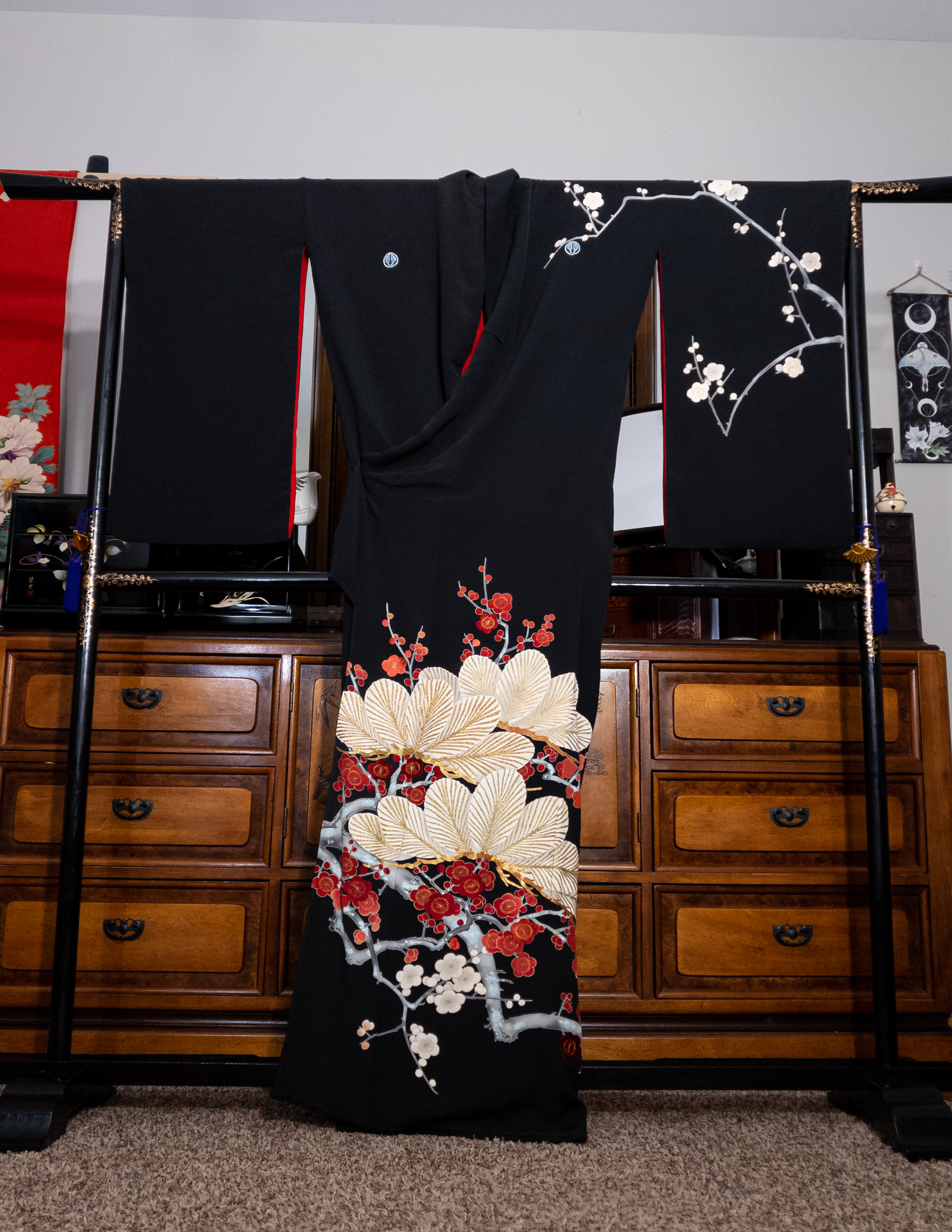 Post World War II Kimono Brutality: Kurotomesode Edition – Silk