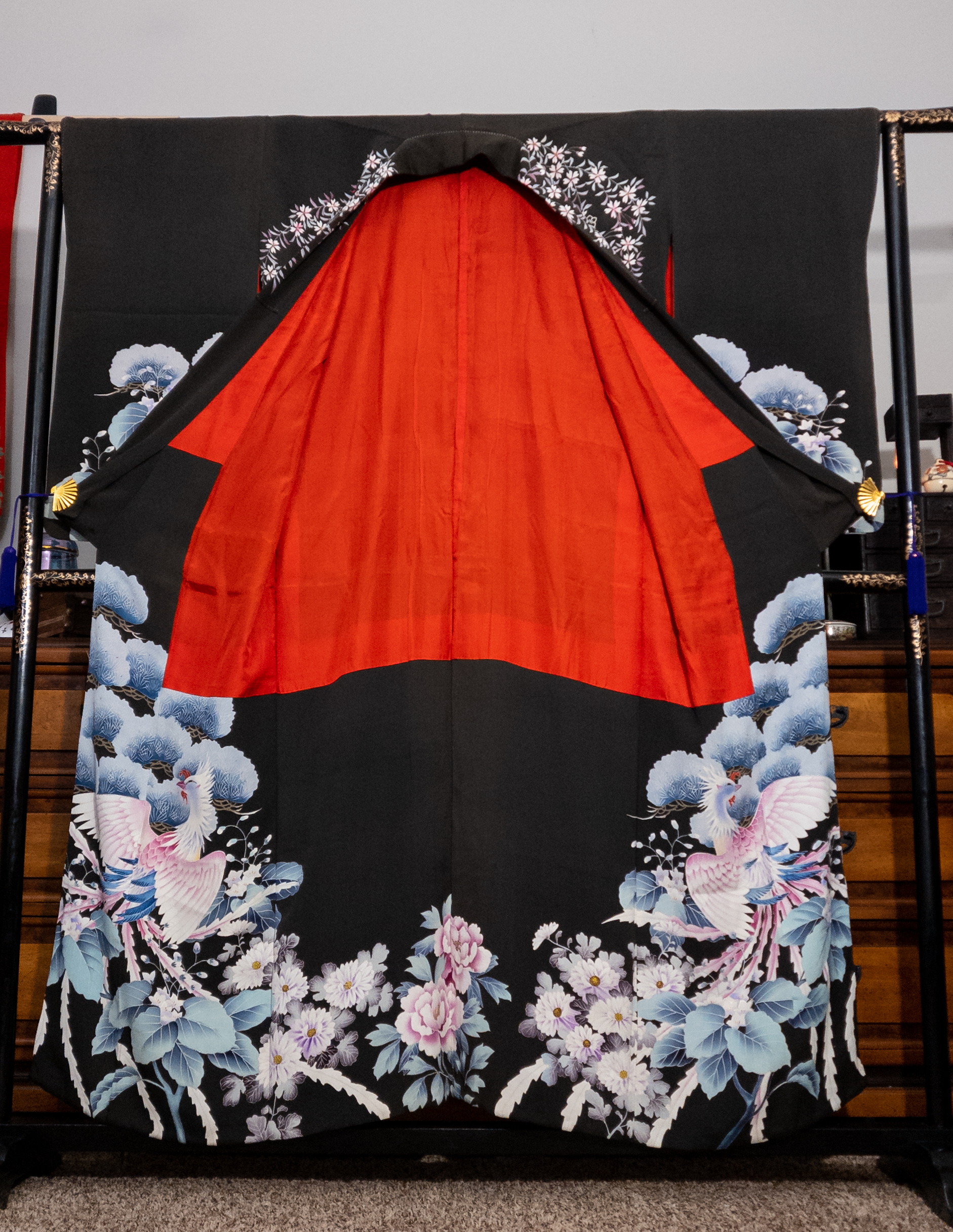 Post World War II Kimono Brutality: Kurotomesode Edition – Silk