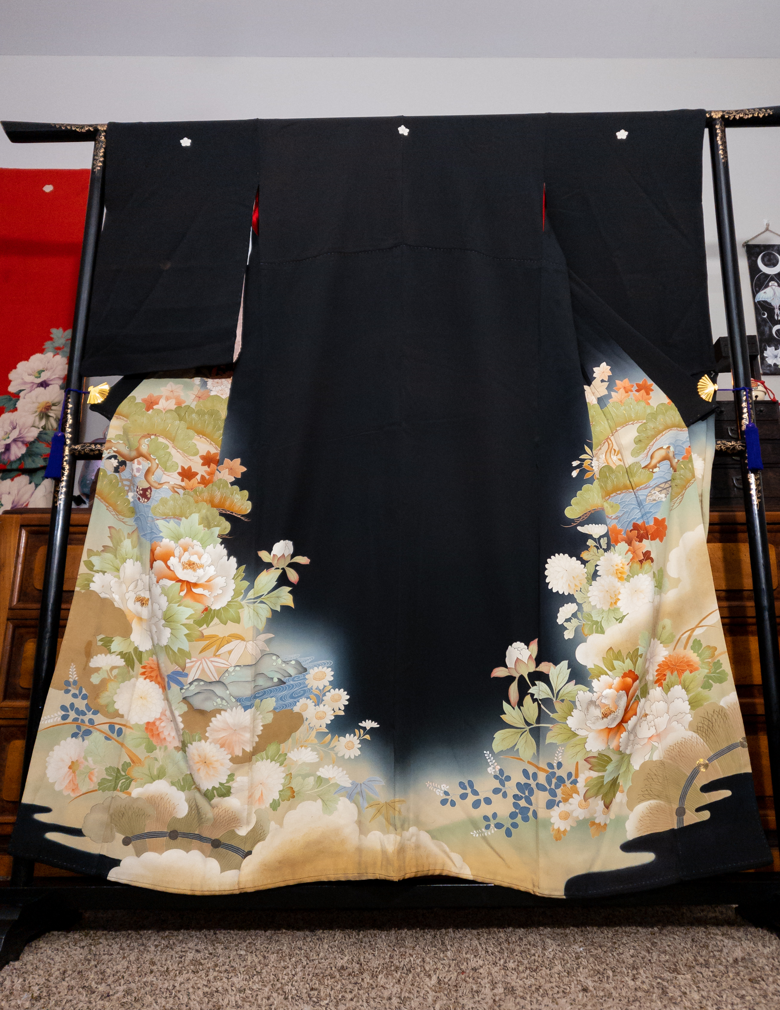 Post World War II Kimono Brutality: Kurotomesode Edition – Silk